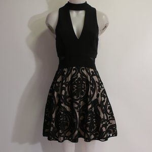 Womens Avery G Black A-Line Full Bottom Dress 6 *